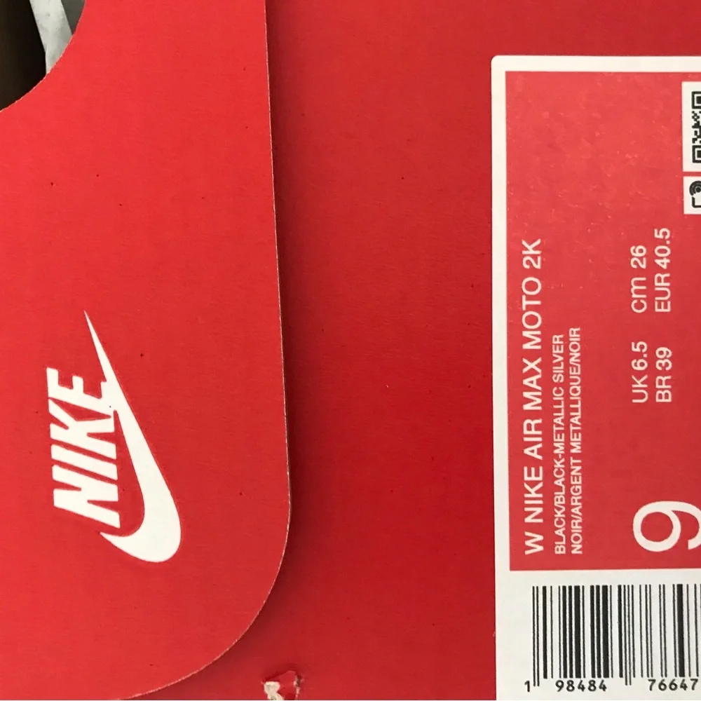 W NIKE V5 RNR - Picture 2 of 5